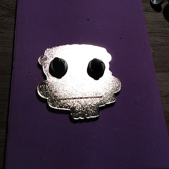 Baseball field of dreams pin. Like new. - Picture 2 of 2